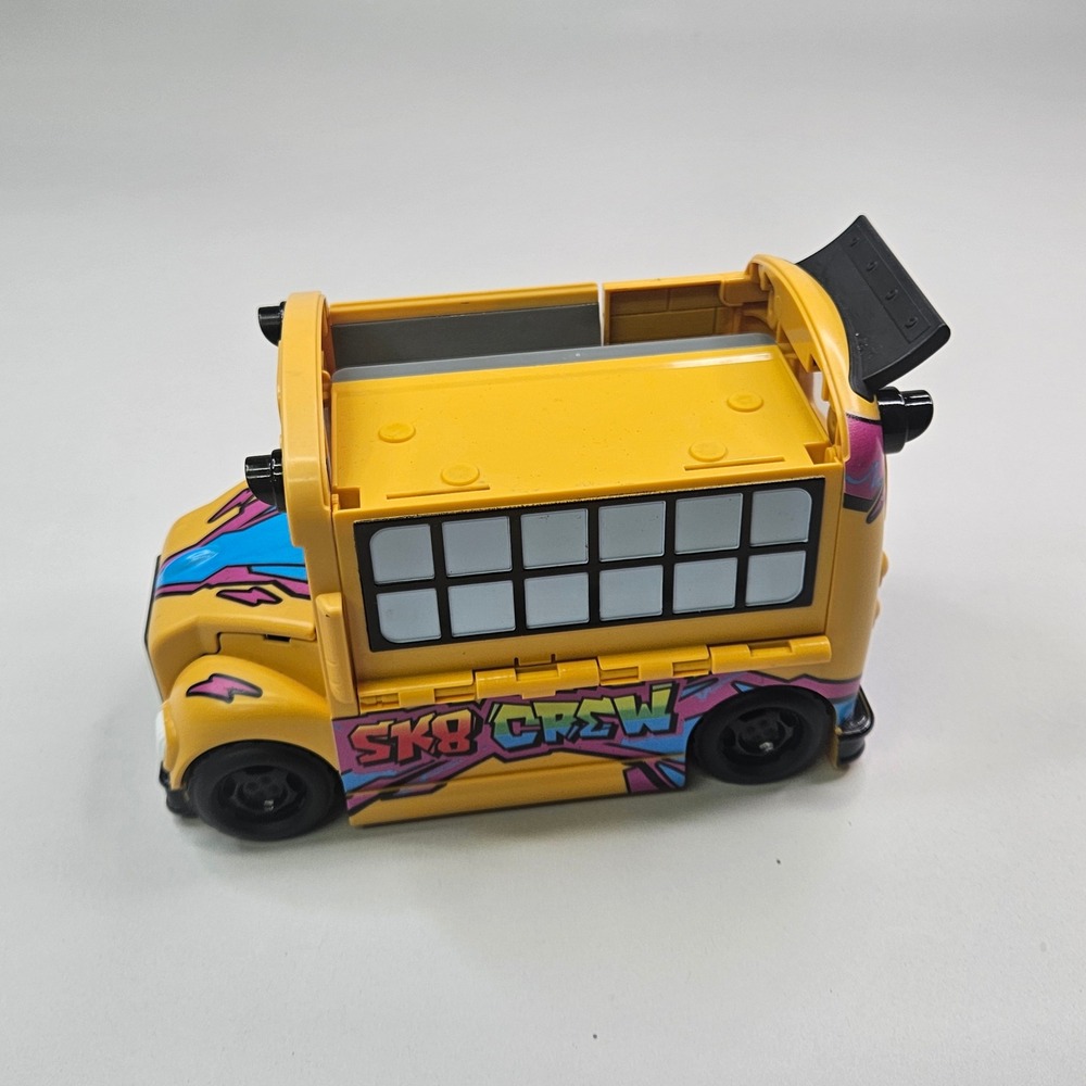 Tech Deck Sk8 Crew Transforming School Bus Kids OS Yellow Skate Park Playset